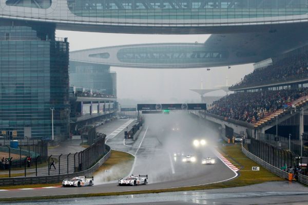 Holten den 1. und den 2. Platz bei der Langstrecken-Weltmeisterschaft 2015 in Shanghai: die beiden Porsche 919 Hybrid. (Bild: Porsche)