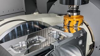 Die Stärke der DA500 liegt darin, dass man aufgrund ihrer besonderen Konstruktion für die Drehbearbeitung keine Einbußen bei der Fräsleistung hinnehmen muss.  (Bild: Makino)