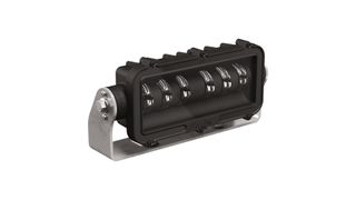 Mit der LED-Warnzonenleuchte 527RED von J.W. Speaker werden gefährdete Bereiche in rotes Licht getaucht. (Bild: J.W. Speaker)