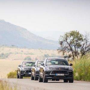 An der Front ersetzen LED-Scheinwerfer schon im Basismodell die alten Halogen-Einheiten, eine mögliche Xenon-Option wird gleich übersprungen.(Bild:  Porsche)