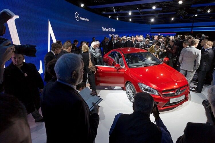 Der Viertürer ist eines der Highlights auf der Automesse. (Foto: Daimler)