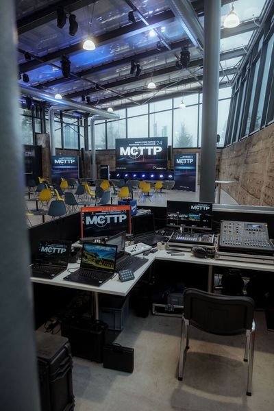 Ready, folks? Zum zweiten Mal öffnet die Munich Cyber Tactics Techniques & Procedures (MCTTP) ihre Tore und begrüßt über 140 international anerkannte Experten, CISOs, Pen Tester, Red Teamer und Hacker! (Bild: Vogel IT-Akademie)