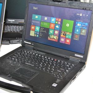 Eiskristalle – na und? Bis zu –10 Grad Kälte kann das CF-54 ab – eine beheizte CPU macht's möglich. Damit hat der Anwender auch im Freien oder wenn der Rechner im Winter die Nacht im Servicefahrzeug verbracht hat keine Probleme, sofort loslegen zu können.(Foto:  Dominsky)