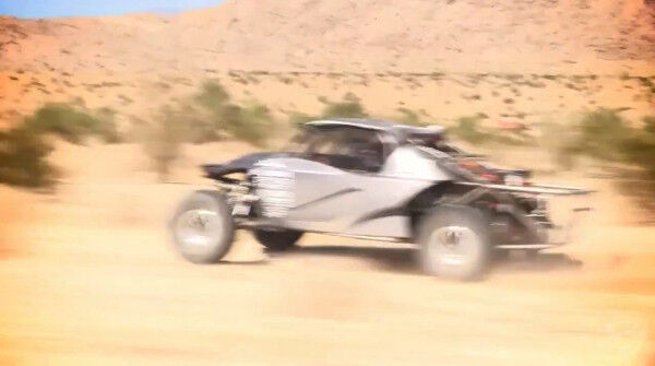 Das EV 1 ist der erste elektrisch angetriebene Rennwagen für Baja-Rennen (Bildquelle: SRI, SRD, EV West)