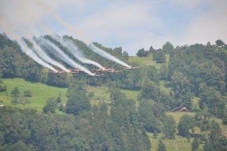 Cérémonie haut en couleur pour la population, les employés de Pilatus et tous les fans de l'aviation suisse. (Image: SMM/Reinshagen)