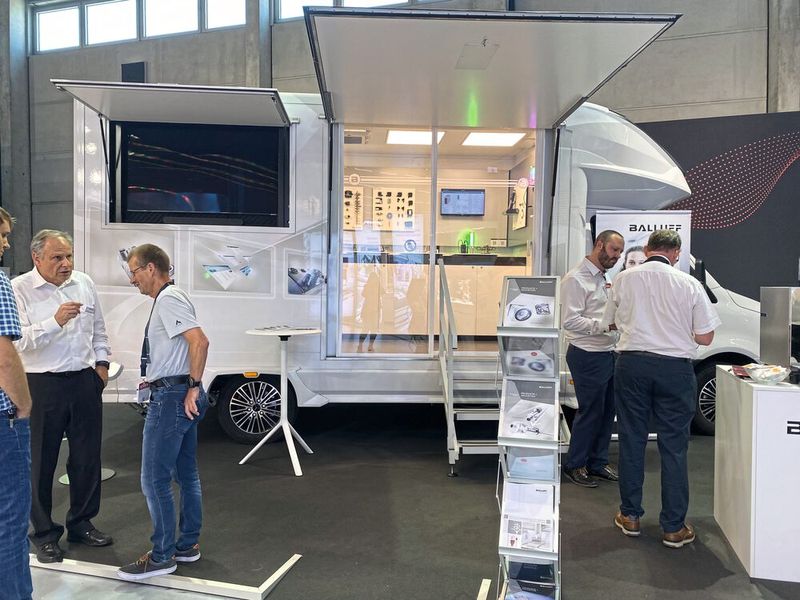 Impressionen von der Sindex 2023: Balluff macht die Sindex zur Roadshow. (Bild: Anne Richter, VCG)