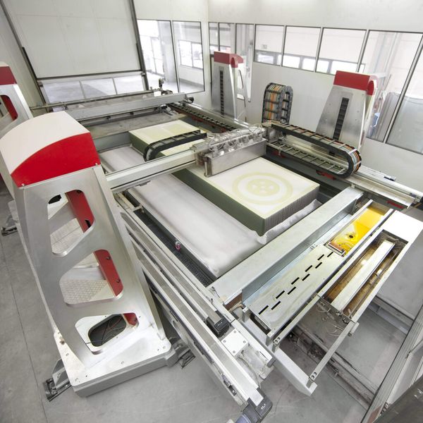 VX4000, das größte 3D-Drucksystem von voxeljet (Bild: Voxeljet)