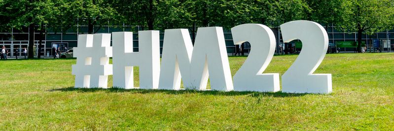 Hannover Messe im Grünen: Um Nachhaltigkeit nicht nur auf die grüne Wiese beschränken zu müssen, zeigten viele der Aussteller, wie auch bereits bestehende Produktionsumgebungen umweltverträglicher werden können – nicht zuletzt durch den Einsatz digitaler Technologie. Hannover Messe im Grünen: Um Nachhaltigkeit nicht nur auf die grüne Wiese beschränken zu müssen, zeigten viele der Aussteller, wie auch bereits bestehende Produktionsumgebungen umweltverträglicher werden können – nicht zuletzt durch den Einsatz digitaler Technologie.