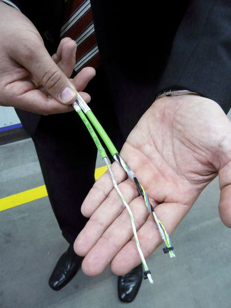 Die CF Thermo-Leitungen wurden speziell für Thermoelemente entwickelt. Sie nutzen Legierungen wie Konstantan oder Nickel-/Chrom-Nickel-Verbindungen für die Erfassung der Temperatur an den Heizelementen. (Igus)