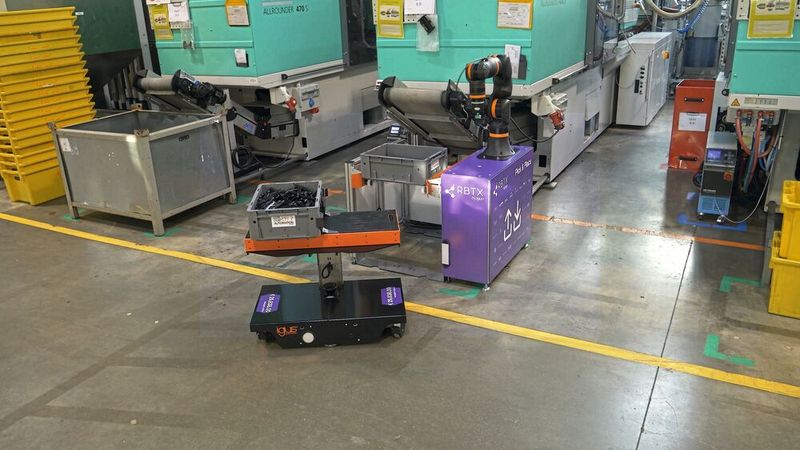 Der Rebel Move kommt bei Igus als autonomes Shuttle zum Einsatz, ...  (Bild: Igus)