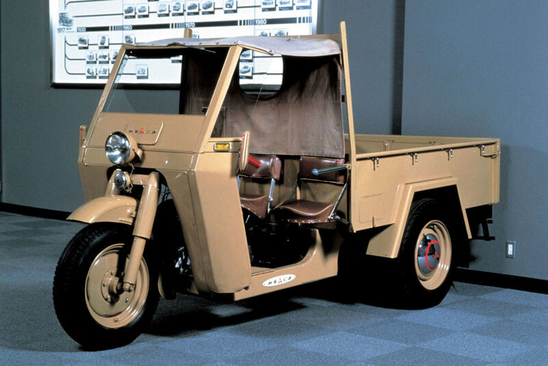 Die Japaner waren auch Spezialisten für Dreiräder, zu sehen am Modell Mizushima aus dem Jahr 1947 ...  (Mitsubishi)