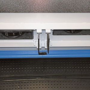 Für schnelle Strahlprozesse ist die Anlage mit zwei Hochleistungsturbinen Gamma 300G mit einer Antriebsleistung von jeweils 11 kW ausgestattet. Durch das spezielle Design der Wurfschaufeln wird im Vergleich zu herkömmlichen eine bis zu 20 Prozent höhere Strahlleistung erzielt.