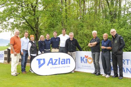 v. l.: Gregor Braun (zweimaliger Olympiasieger Radsport & Sportler des Jahres), Tom Meiler (Moderator), Viktoria Brams (Schauspielerin), Stephanie Schneider (Eventmanagerin TD Azlan), Michael Görner (Direktor Geschäftsbereich IBM TD Azlan), Joachim Braune (Geschäftsführer TD Azlan), Lars Riedel (Olympiasieger und fünfmaliger Weltmeister Diskus), Sepp Maier (ehem. Torwart FC Bayern München), Hartwig Gauder (Generalsekretär KiO), Klaus Wolfermann (KiO-Botschafter), Günther Maria Halmer (Schauspieler).  (Azlan)