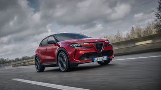 Alfa bringt sein erstes E-Auto auf die Straße (Bild: Alfa Romeo)