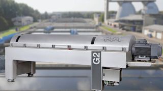 Typische Dekanterzentrifuge mit zwei Antrieben für Trommel und Förderschnecke. (Bild: IFM)