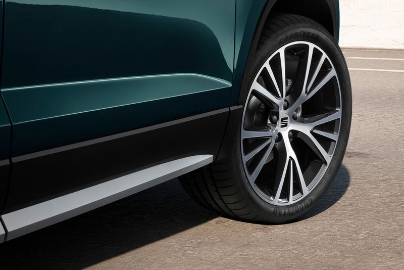 Geübte Betrachter erkennen die neue Ausstattungslinie „Xperience“ an der stärkeren Herausarbeitung des SUV-Charakters. (Bild: Seat)