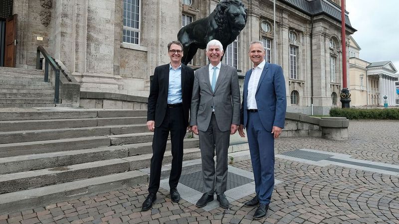 Geschäftsführer Joachim Kuhn (v.l.), Präsident Michael Kraft und Pressesprecher Roger Seidl.(Bild:  Zietz - VCG)