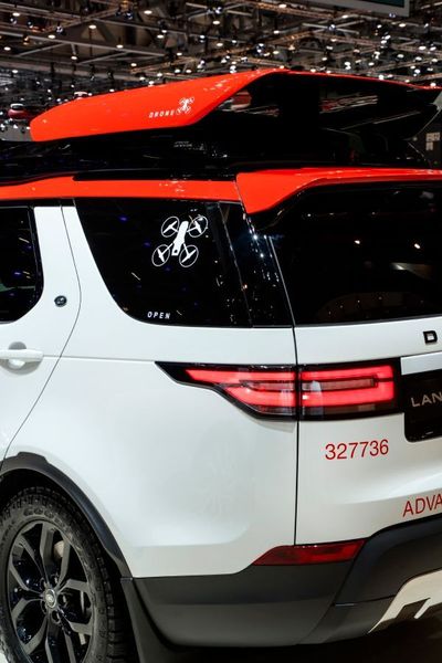 Die Basis für Project Hero bildet der neue Land Rover Discovery mit 3,0-Liter-TD6-Turbodiesel. (Land Rover)