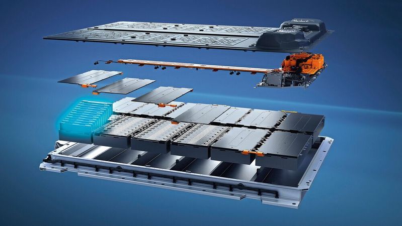 Mercedes-Benz betreibt bei Batteriezellen eine Partnerschaft mit CATL aus China. CATL arbeitet derzeit an Zellen mit einer Energiedichte von bis zu 500 Wh/kg.(Bild:  Mercedes-Benz Group AG)