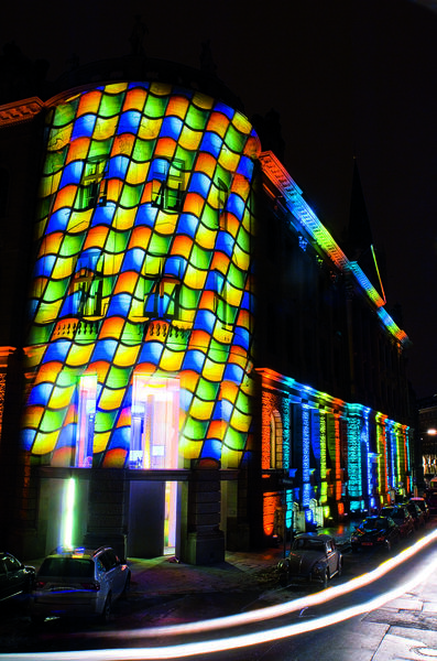 Das HVB-Forum im Herzen Münchens wurde in die Farben von Windows Vista getaucht. (Archiv: Vogel Business Media)