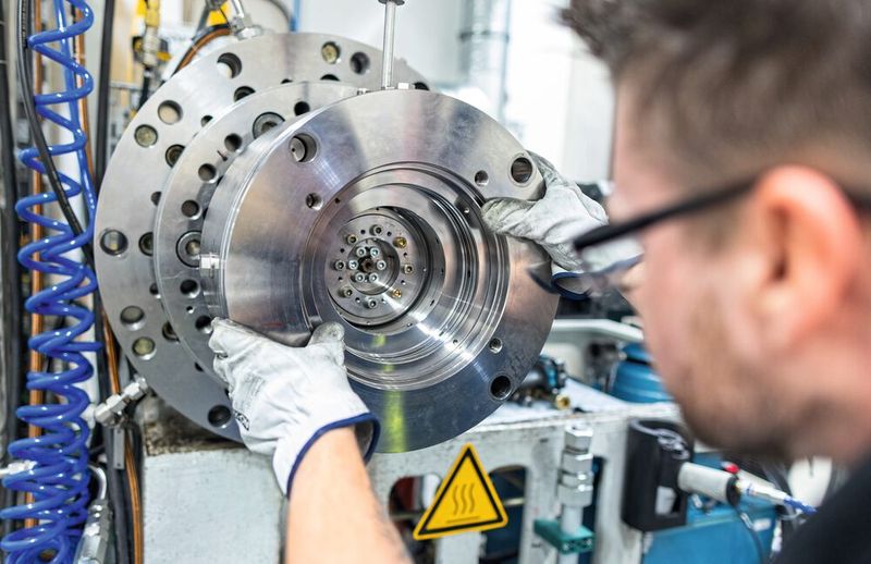 Los fluoropolímeros cumplen requisitos que, a menudo, no pueden alcanzarse con otros materiales. La desaparición de los materiales de alto rendimiento basados en PFAS tendría consecuencias drásticas para muchos sectores industriales.(Imagen: EagleBurgmann)
