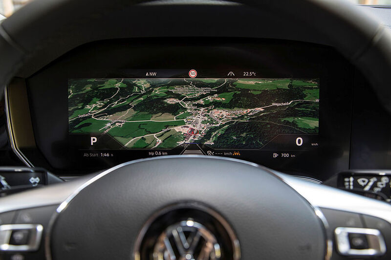 Das Innovision-Cockpit beinhaltet das höherwertige Navi Discover Premium (Discover Pro ist Serie). (VW)
