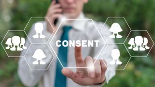 Über den Consent Banner im Rahmen des Datenschutzes kommen Hersteller an Kundendaten und an die Einwilligung, sie zu nutzen. (Bild: © wladimir1804 - adobe.stock.com)