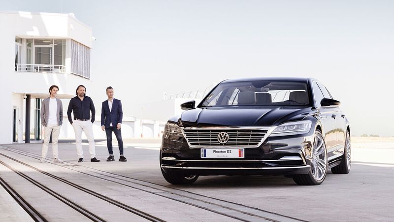 Für das Design des Modells waren Jozef Kabaň, Marco Pavone und Tomasz Bachorski verantwortlich. (Bild: Volkswagen)