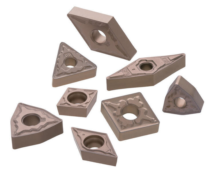 Variantenreiches Formensortiment! Rhombisch, rund, quadratisch, dreieckig oder trigonal – Mit dieser Geometrievielfalt hat Tungaloy für die Stahlzerspanung auf der Drehmaschine für eine große Wendeschneidplatten-Bandbreite gesorgt, um viele Aufgaben zu lösen, wie es heißt. (Tungaloy)