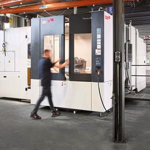 Ammann Components investierte jüngst in das neue Kompaktbearbeitungszentrum Heckert H75, das einen großen Arbeitsraum bei minimalem Footprint bietet.(Bild:  Starrag/Ralf Baumgarten)