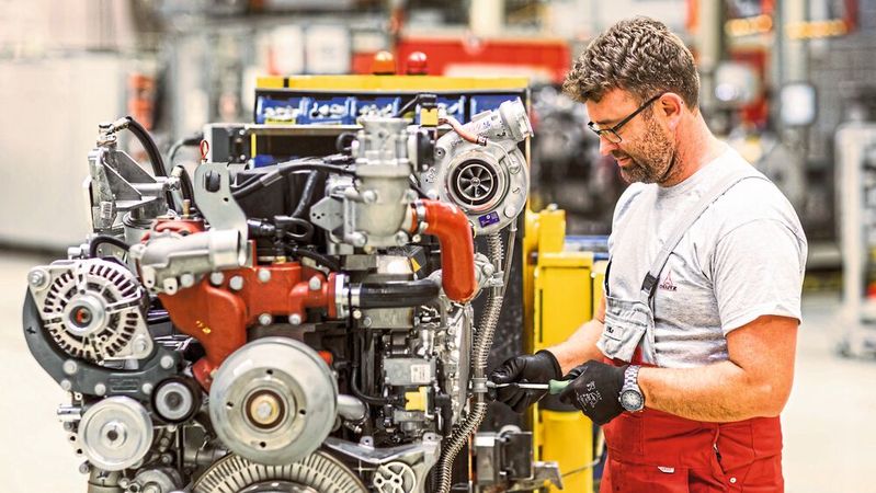Eindrücke aus der Motorenproduktion von Deutz in Köln.(Bild:  Nils Hendrik Mueller / Deutz AG)