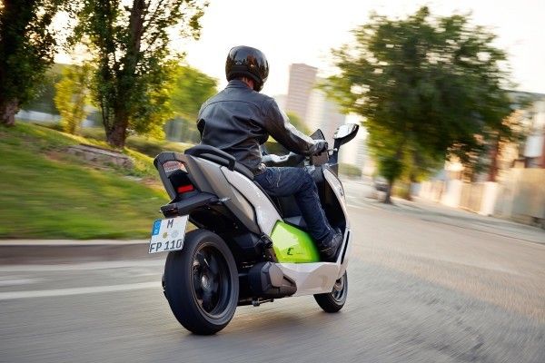 Bei der Entwicklung des C evolution konnte BMW Motorrad als Teil der BMW Group Synergieeffekte zu BMW Automobile nutzen.  (BMW)
