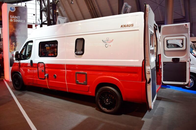 Auch Knaus zeigt sich modern in Zweifarbenlackierung mit dem Saint-&-Sinner-600-MQ auf Fiat Ducato Basis. (Schweitzer)