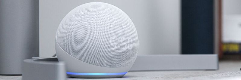 Zuhause hören heute schon Sprachassistenten mit. In zukünftigen Smart Cities wird die Zahl der ‚mithörenden‘ Geräte jedoch immer größer und es wird kaum noch möglich sein, alle datensammelnden Schnittstellen zu überblicken.(Bild:  gemeinfrei // Unsplash)