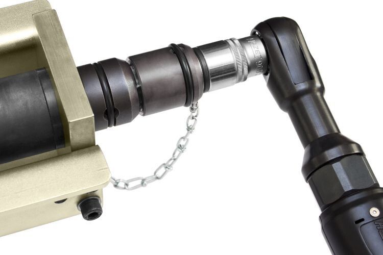 Wo ist denn der Adapter? Griffbereit an der Kette! (Foto:Hazet)