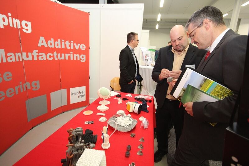 Additive Fertigungstechnologien waren ein Schwerpunktthema des diesjährigen Thurgauer Technologietags. Im Bild die Standpräsentation des „institute for rapid product development“ aus St. Gallen. (Bild: Infobüro Sinzig)