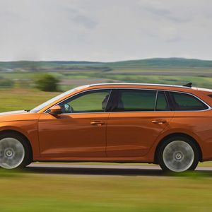 Neue Räder und neue Farben runden die Facelift-Maßnahmen ab.(Bild:  Skoda)