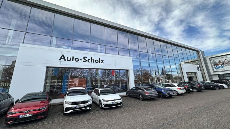 Die Auto-Scholz-Gruppe aus Bamberg verkauft das VW-Zentrum Ingolstadt (im Bild) an Auto Bierschneider.(Bild:  Auto-Scholz)