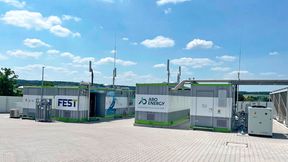 Das Wasserstoffprojekt in Hünfeld-Michelsrombach besteht aus Elektrolyseur, Tankstelle und Trailer-Abfüllstation. (Bild: Jumo)