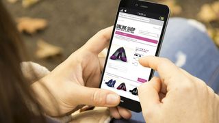 mobile-commerce-georgejmclittle-shutterstock-247426483 (Quelle: Georgejmclittle/Shutterstock)
