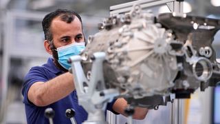 BMW hat mit der Produktion von Hochvoltbatterien begonnen.  (Tom Kirkpatrick/BMW)