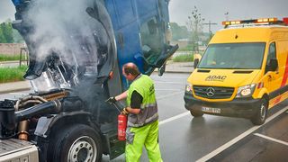 Lkw-Brände gehören zu den gefährlichsten Verkehrsereignissen. (ADAC TruckService)