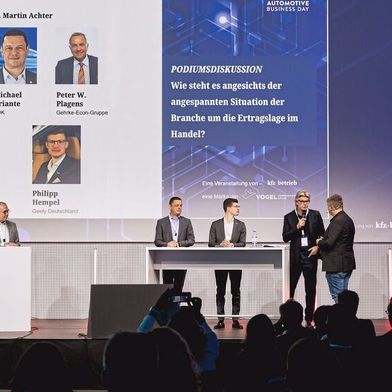 Kosten runter, Effizienz rauf: Auf dem Branchenkongress Automotive Business Day wurde über die Ertragslage im Handel diskutiert.  (Bild: Stefan Bausewein)