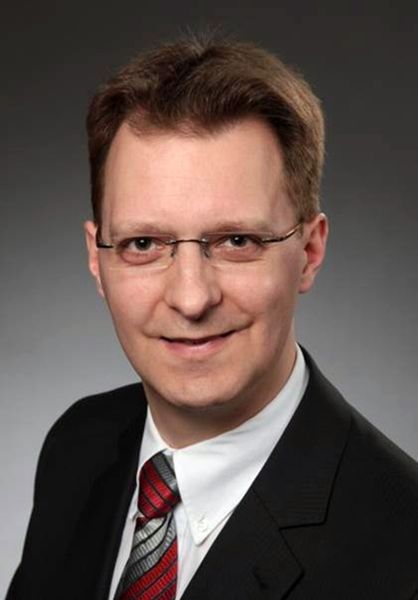 Dr. Simon Küppers, stellvertretender Abteilungsleiter Faserverbundtechnik beim Institut für Textil- und Verfahrenstechnik ITV Denkendorf, betrachtet „Faserverbundtechnik, Verbindungstechnik und Organobleche“ aus textiltechnischer Sicht. (Bild: ITV)