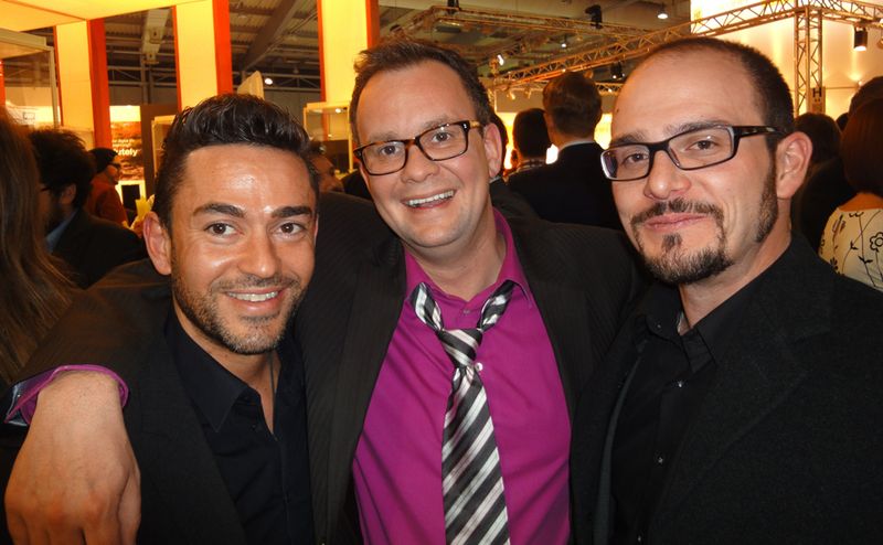 v.l.: Romeo Gramaglia (PNY) und Jens Greeb (MSI) mit dem neuen Sapphire-Kollegen Uli Kurzböck				 (IT-BUSINESS)