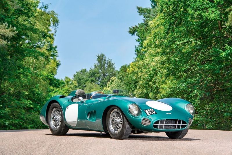 Platz 1: Aston Martin DBR1 (1956) für 22.55 Mio. US-Dollar (ca. 19,185 Mio. Euro). (Sotheby's

)