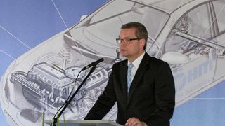 Michael Fried, Geschäftsführer von Röhm, bei der Eröffnungsrede:„Um direkt von der aufstrebenden Wirtschaft in der Türkei zu profitieren, entsteht dort eine Niederlassung.“ (Bild: Röhm)