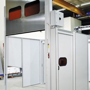 Die Hans Georg Brühl GmbH baut seit drei Jahrzehnten Schutzeinrichtungen für Maschinen und Anlagen. Bei den individuell gebauten Lösungen steht vor allem der Bezug zur Praxis im Mittelpunkt.