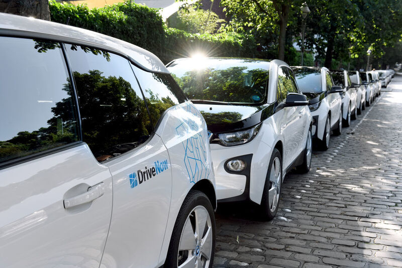 Punkt 9: Carsharing elektrifizieren. Von rund 3.000 Carsharing-Autos in Berlin sind etwa 10 Prozent E-Fahrzeuge. Diesen Anteil will das Bundesland deutlich erhöhen. (BMW)