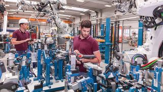 Deutschlandweit sinkt die Kurzarbeit - im Maschinenbau bleibt sie jedoch mit 29 Prozent noch verhältnismäßig hoch. (©HERRNDORFF_ images - stock.adobe.com)